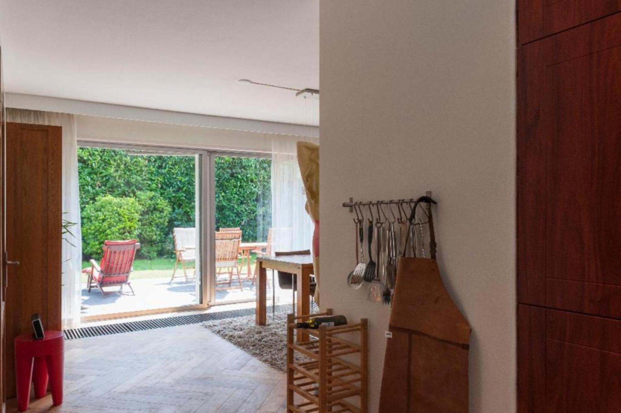 Ground Floor And Twin Bedroom In Luxurious With Beautiful Garden Very Near Tue And Centre