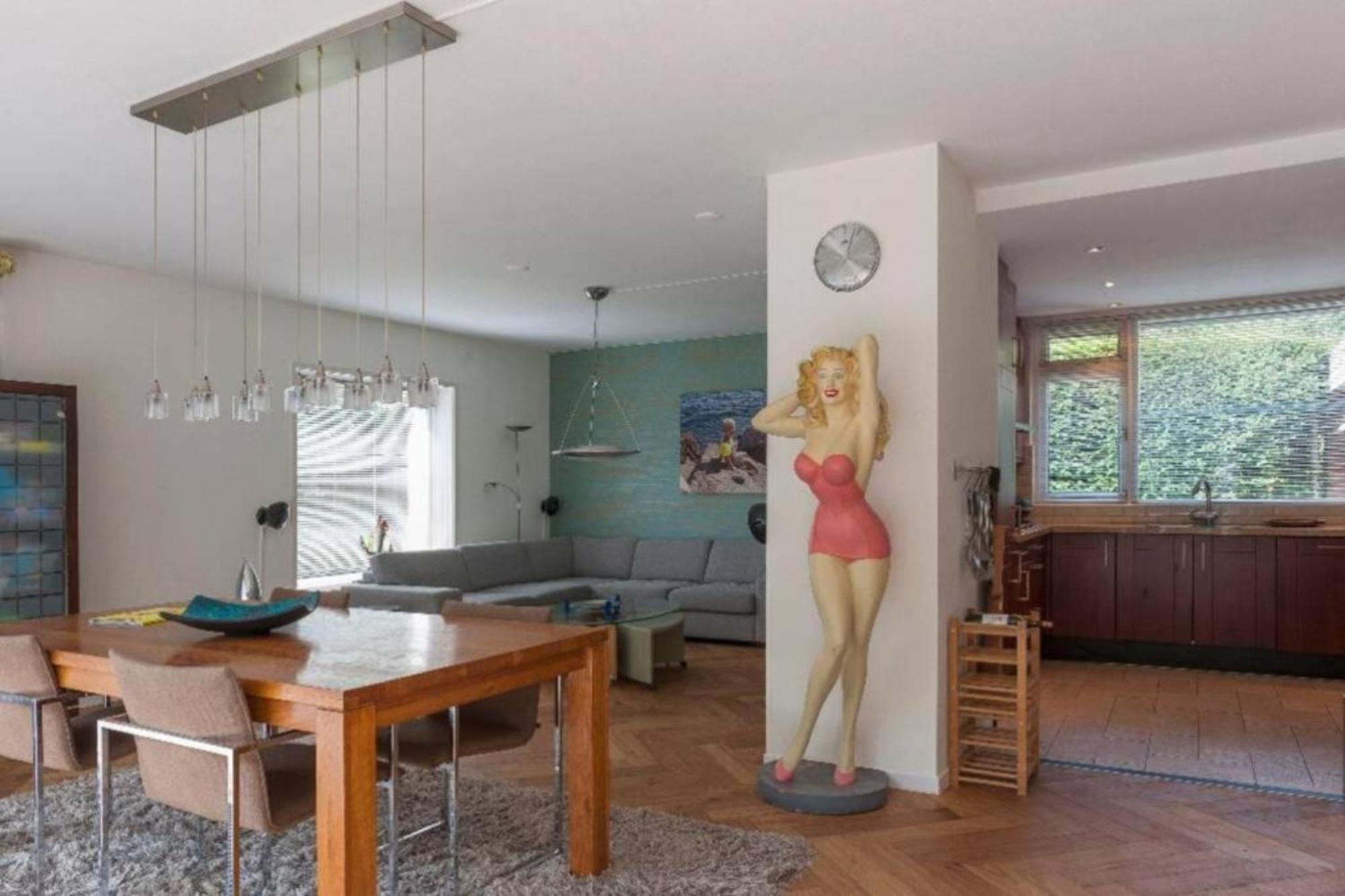 Ground Floor And Twin Bedroom In Luxurious With Beautiful Garden Very Near Tue And Centre Homestay